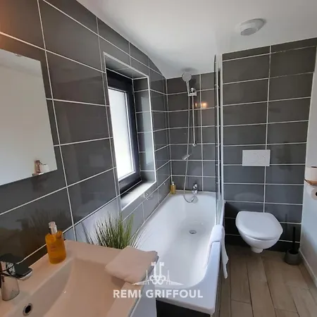 Rive Sud Charming Center 2 Guests